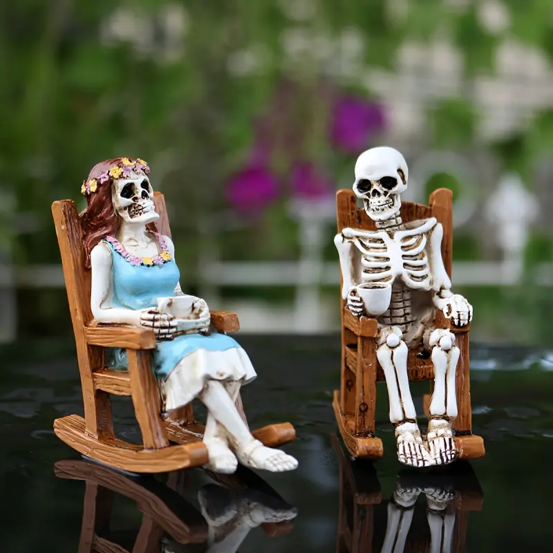 2 couple skeleton casual coffee-drinking rocking chair doll figurines - 2.87-inch sweet and terrifying Halloween resin handicrafts, suitable for courtyard lawn, garden flower pot decoration, creative Halloween and Thanksgiving gifts, Home Decor Accessory