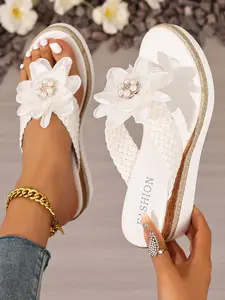 Women's White Platform Wedge Thong Sandals Jute Rope Trim Sole Oversized Flower Pearl 2026, Open Toe Boho Floral Embellished, Breathable Synthetic Upper, Anti-Slip Textured Bottom, Beach Poolside Vacation, Pairs with Denim Jeans Flowy Dresses Beaded Ankle
