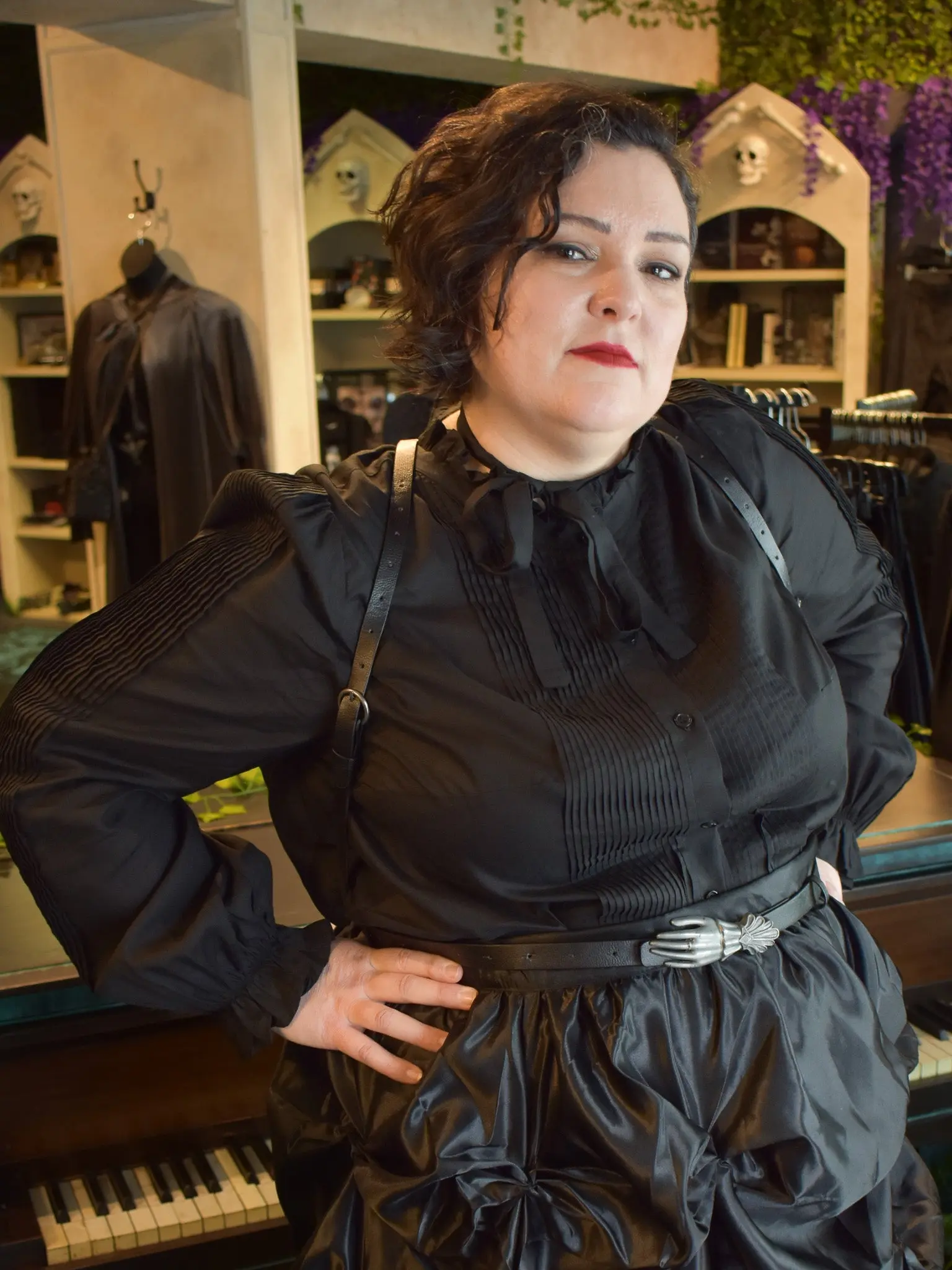 Seance Victorian Hand Harness