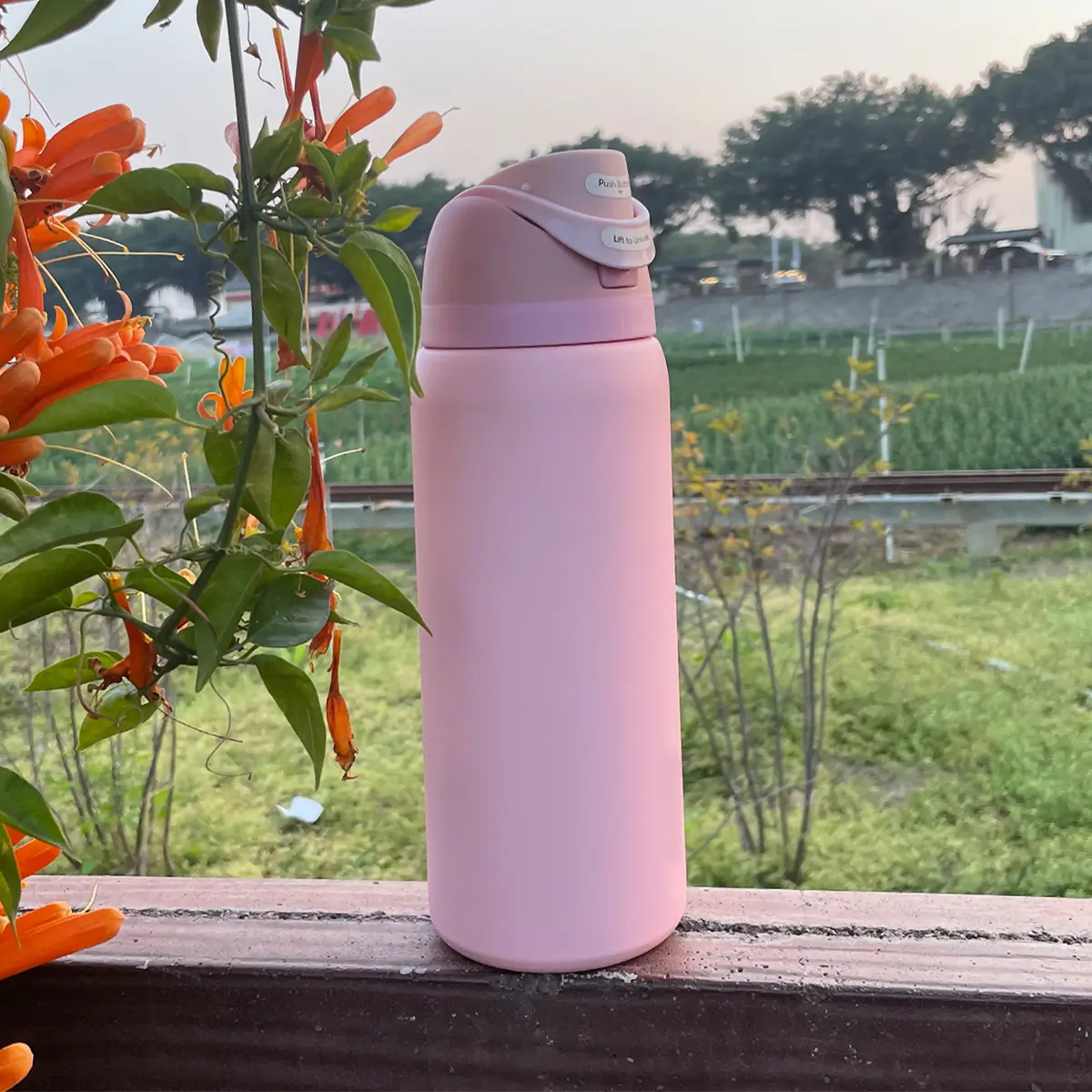 32Oz/945ml (500-1,000 ml Range) Modern Rose Quartz Portable Insulated Stainless Steel Vacuum Flask Tumbler, Anti-Scalding Locking Drinkware with Double-Drink Straw, Ice-Retaining Bicycle/Camping Accessory for Workday Hydration, ABS Components