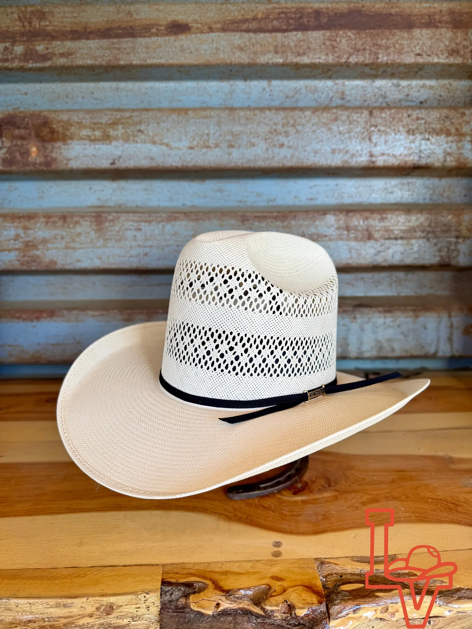 Los Vaqueros Straw Hat Open Tall Crown Two Rounds White