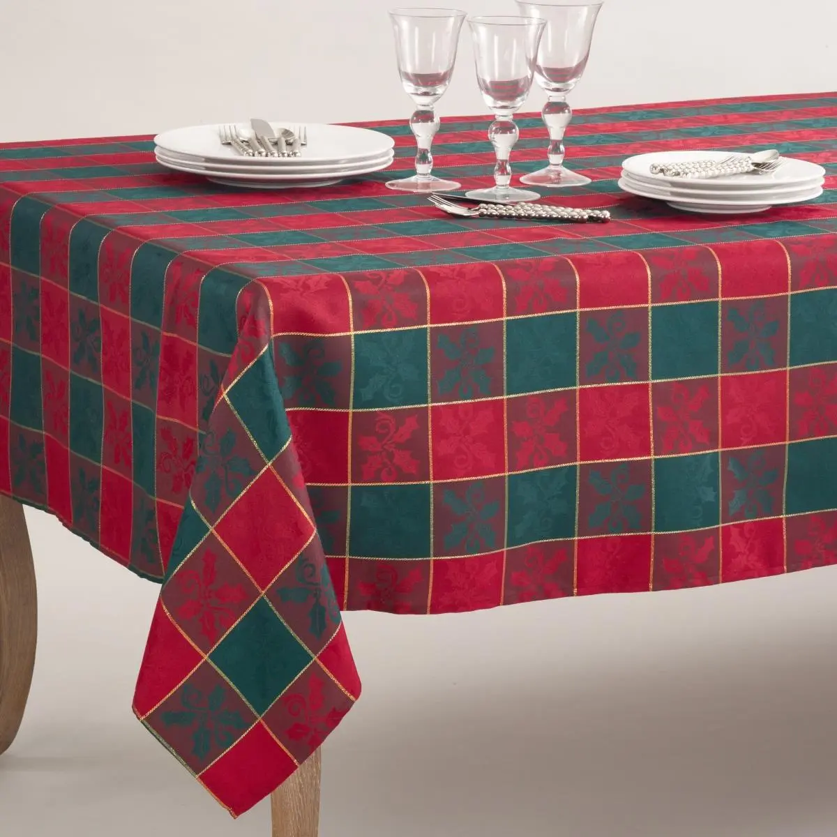 SARO 4837.RG65120B Traditional Polyester Christmas Tablecloth, 65x120 in Rectangle Plaid Red & Green, Machine-Washable, Exterior-Facing Large Outdoor Tablecloth, Exterior-Facing Tablecloths