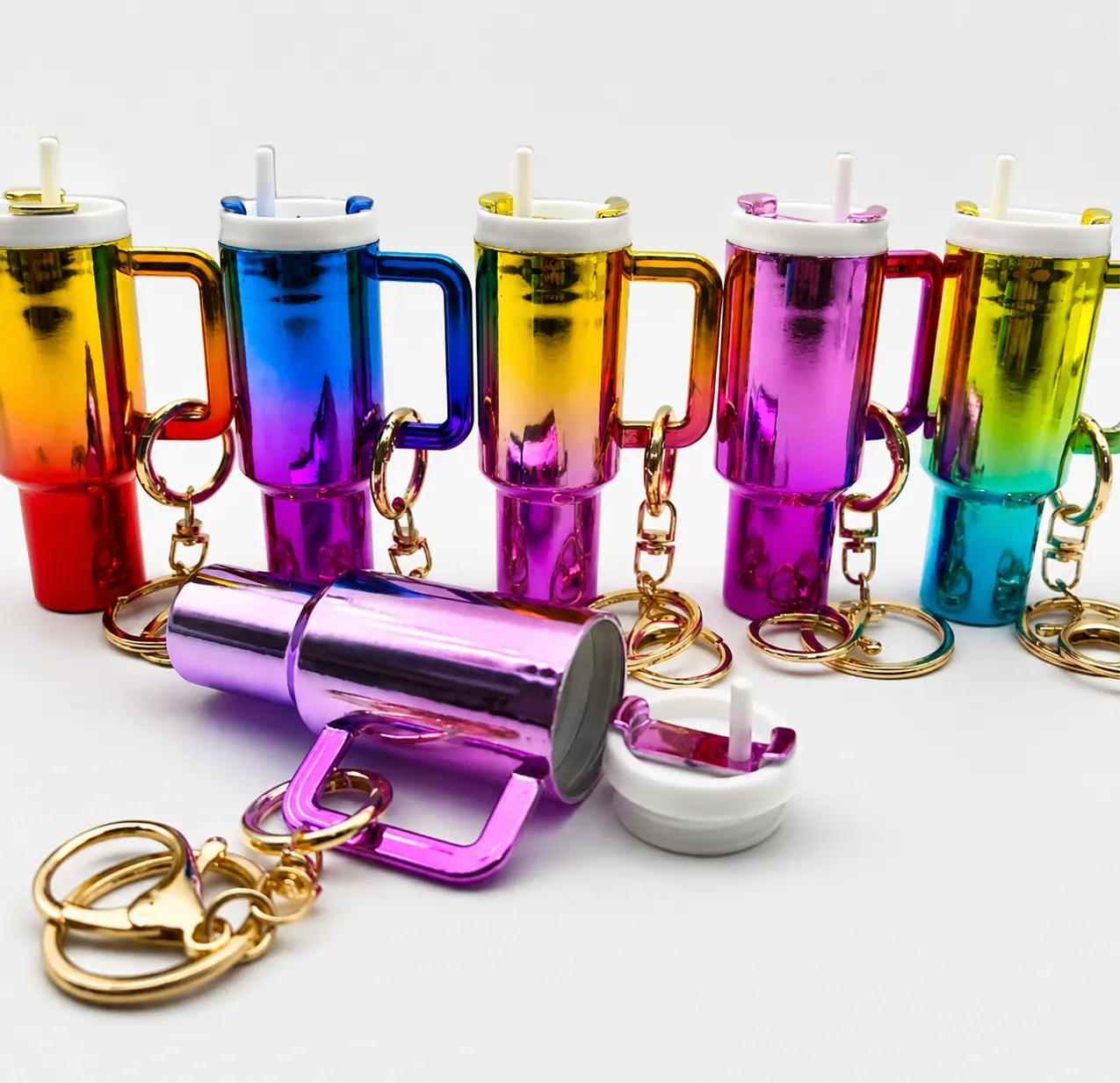 Mini Cup Keychain Set, 38-Piece Random Mix Featuring 18 Peppy Gradient Color Plastic Tumblers & 20 Playful Cartoon Stickers, Mini Cups, 18-38Pcs, Plastic/Metal