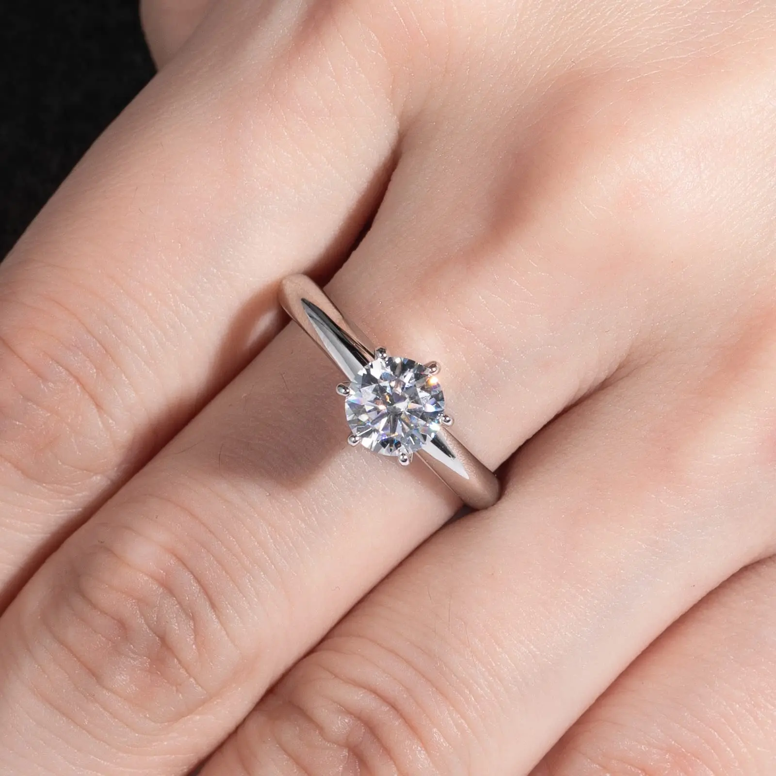 MONOOC 1.5CT Oval Cut D Color VVS1 Moissanite Solitaire 6-Prong Engagement Ring Daily Costume Wedding Anniversary Birthday Valentine's Day Gift Jewelry, Mother, Engagement Rings, Solitaire Ring