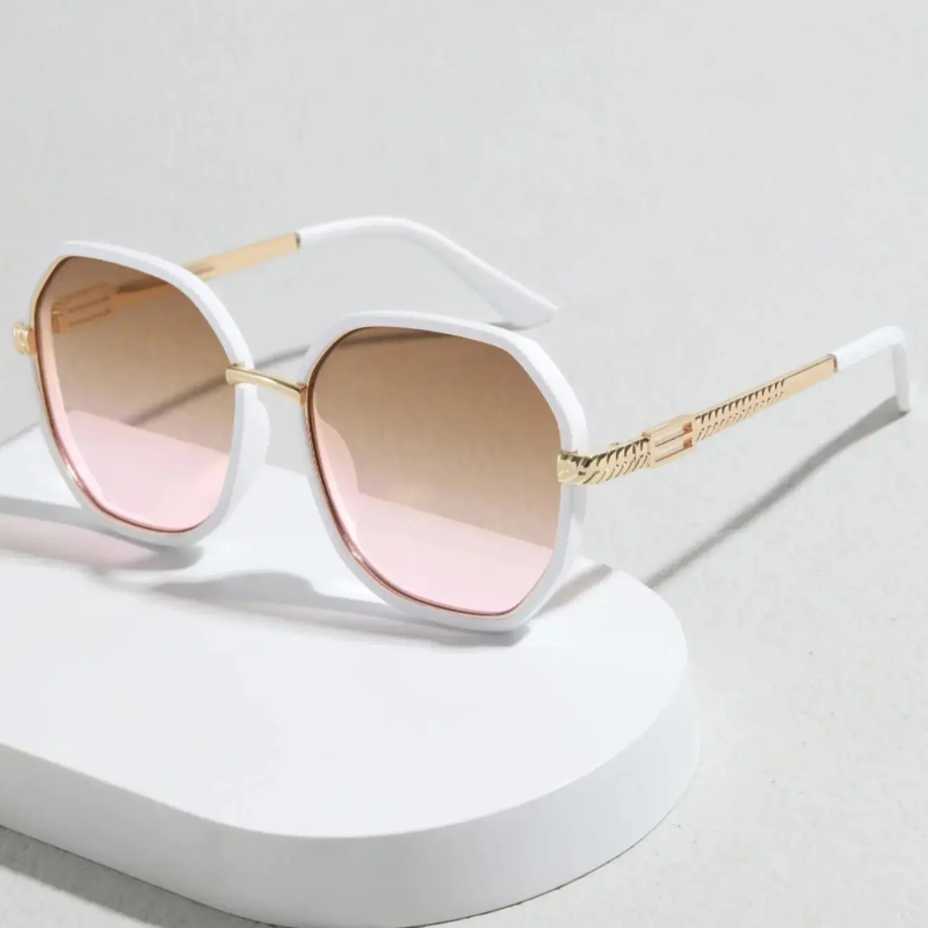Unisex Rimless Fashion Sunglasses - Irregular Silhouette, Slightly Irregular Round Shape, Oversized Natural Material Metal Frame, Brown Blue Light Blocking Lenses, Summer Use, One Size