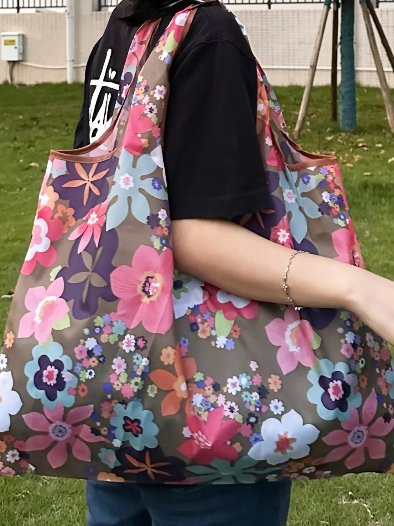 Women's Striped Flower Pattern Tote Bag, Large Capacity Lightweight Reusable Bag, Foldable Shopping Bag for Daily Use