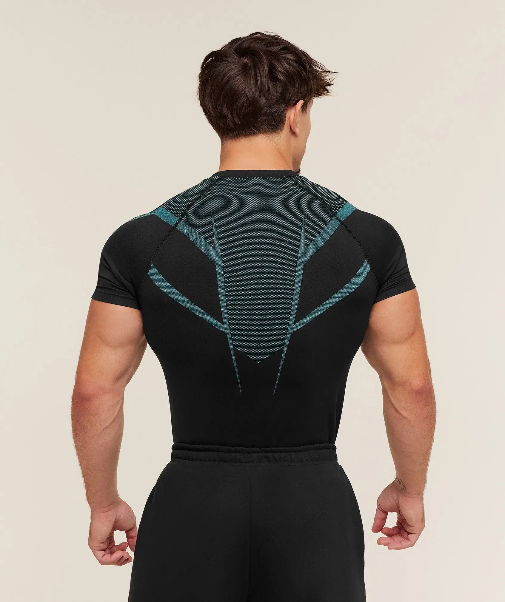 (CLEARANCE) Men's Onyx Seamless Workout t-shirt, Athletic Gym Activewear, Seamless Workout Gym Shirt