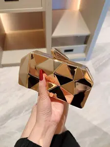 New Shiny Evening Bag, Metal Clutch Purse, Elegant Clutch, Small Square Chain Shoulder Bag, Perfect for Weddings, Parties, Gifts for Women, Chain Strap Clutch, Metal Handheld Purse, Trendy Metal Purse, Elegant Stylish Purse