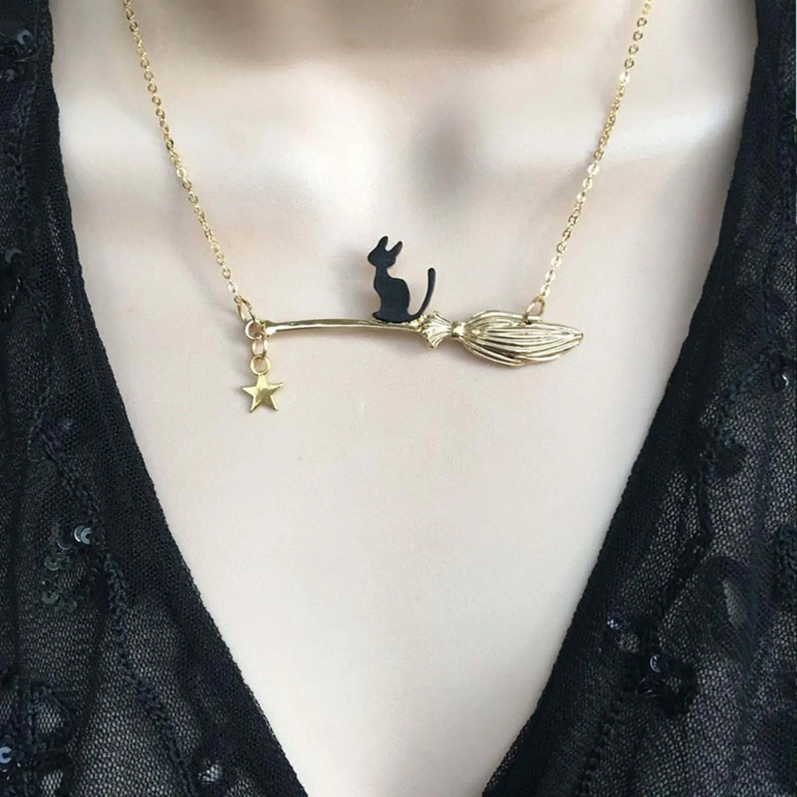 Halloween Chain & Link Necklace, Minimalist Metal Coated Magic Broom & Cat Pendant for Unisex Daily Wear, Creative Fashion Gift