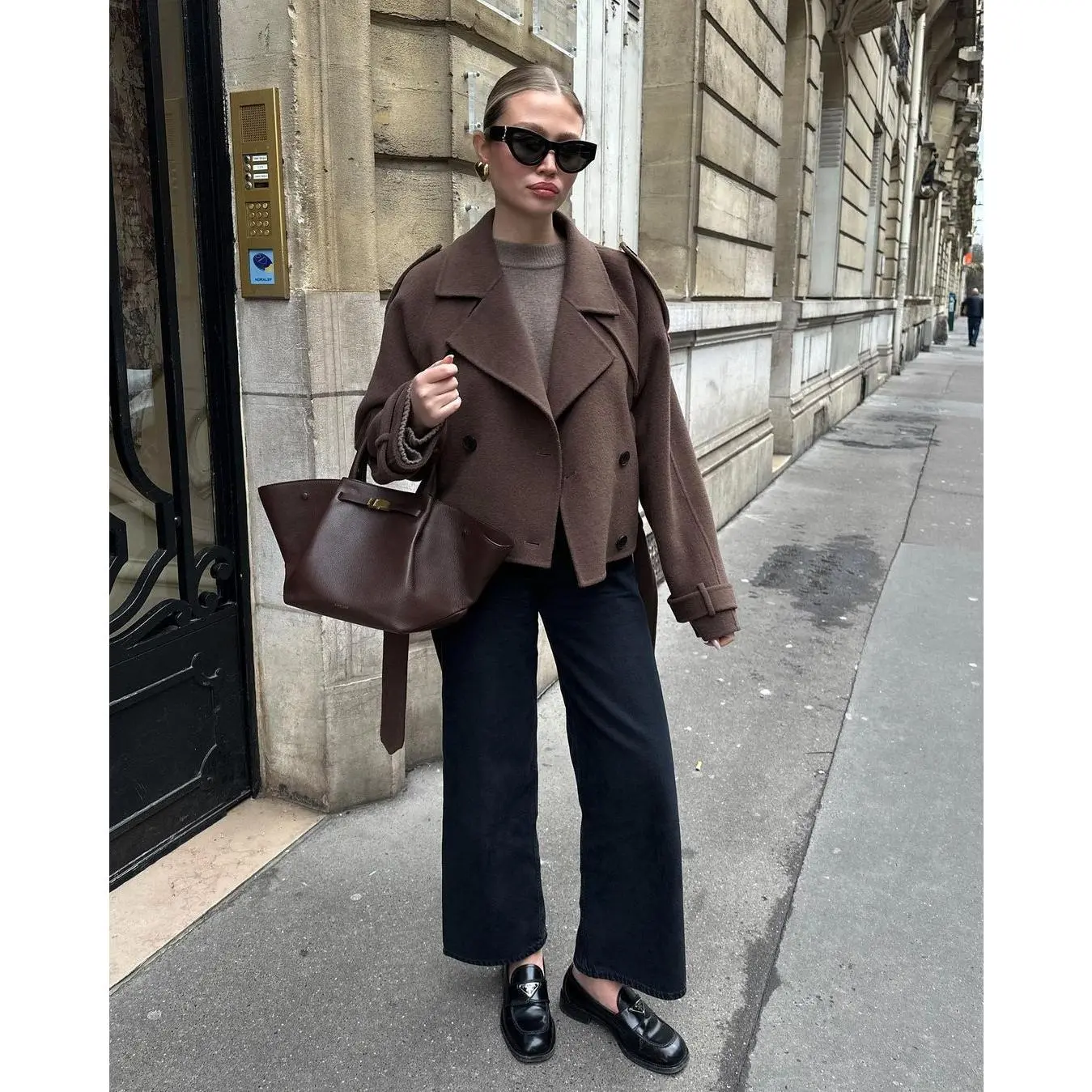 Brown short woolen jacket