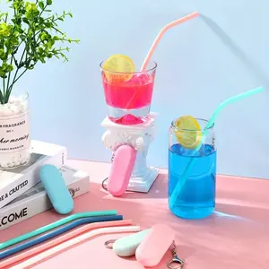 Silicone Straw Set, Reusable Silicone Foldable Portable Drinking Straw Set, Suitable for Hot and Cold Party Trips, with Straw Box, Cleaning Brush, Suitable for Travel, Parties, Parties Drinkware Case Utensils Round