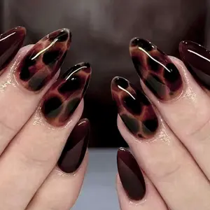 24pcs Classic Caramel Tortoiseshell Nail Art Set, Glossy Finish, Oval Short Nails, Vintage Elegance, Enhances Finger Lines, Universal Skin Tone