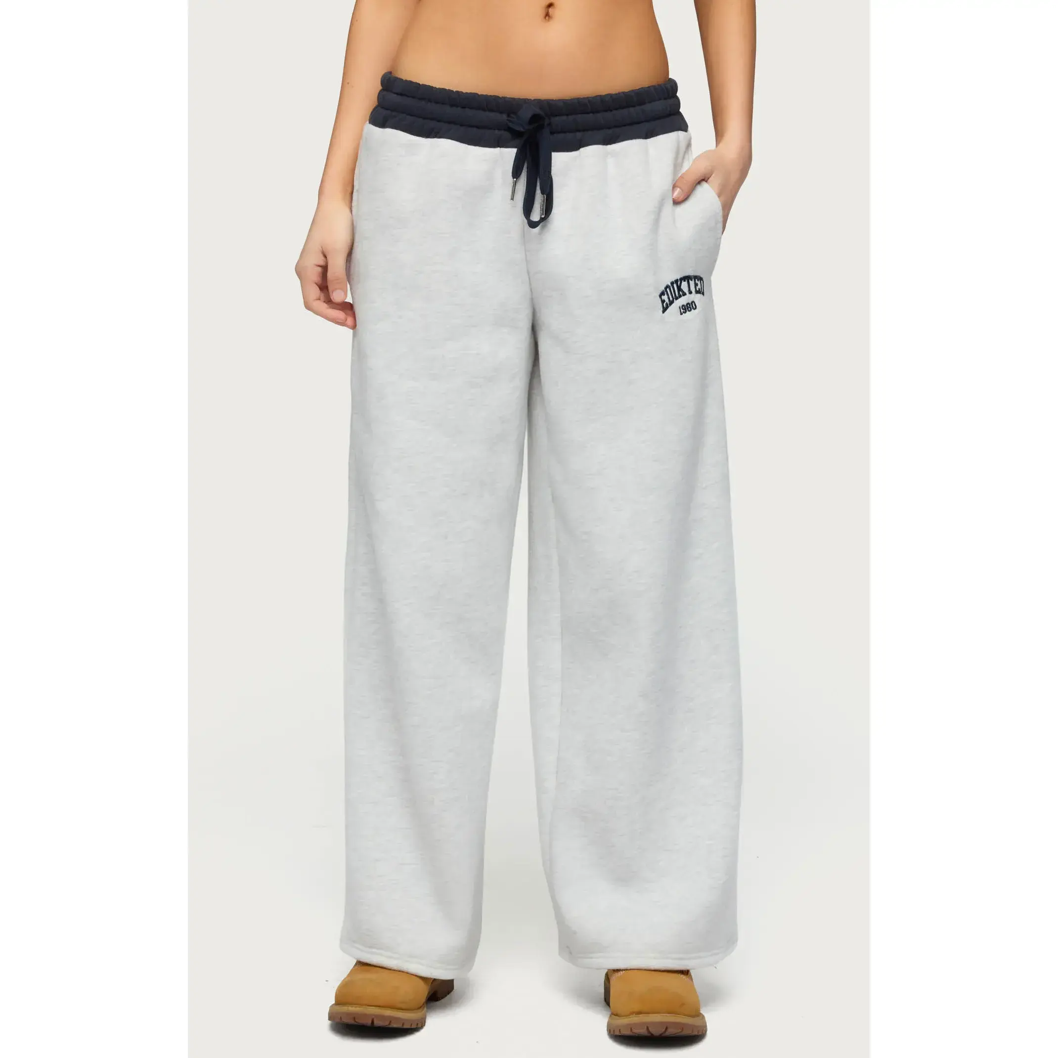 Edikted Women's Petite Contrast Embroidered Sweatpants