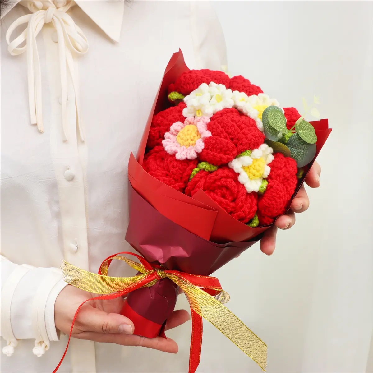 Crochet Red Bouquet Artificial Roses for Women Birthday Anniversary Valentines Day Mother's Day Gift
