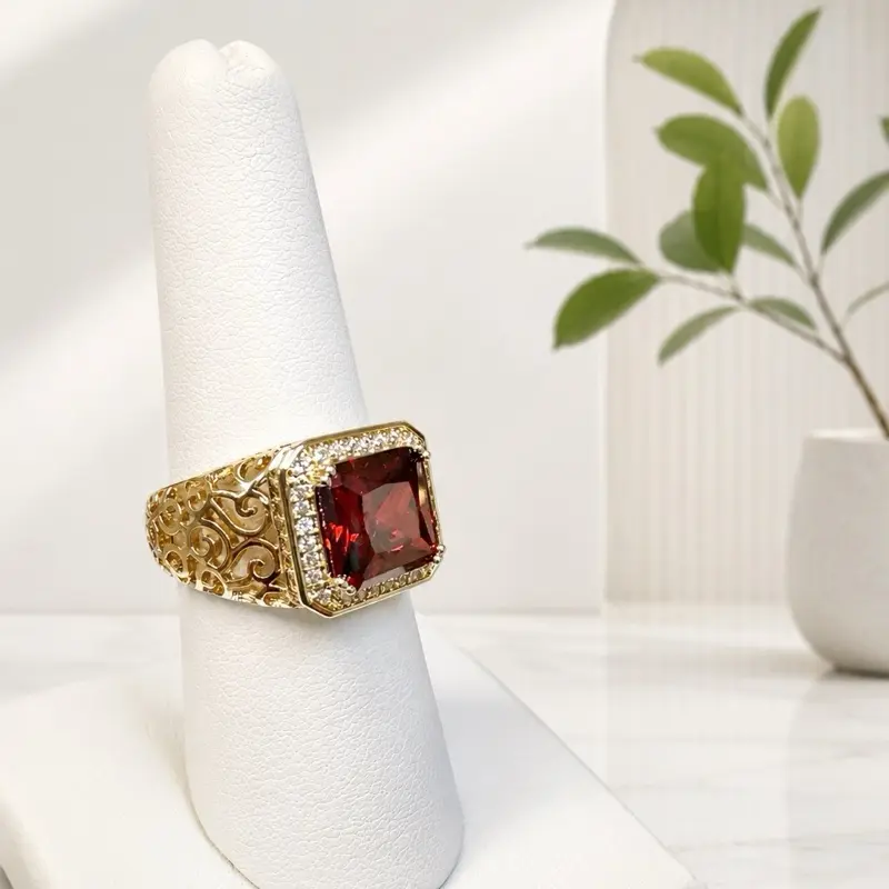 Ring with red stone laminated 14k