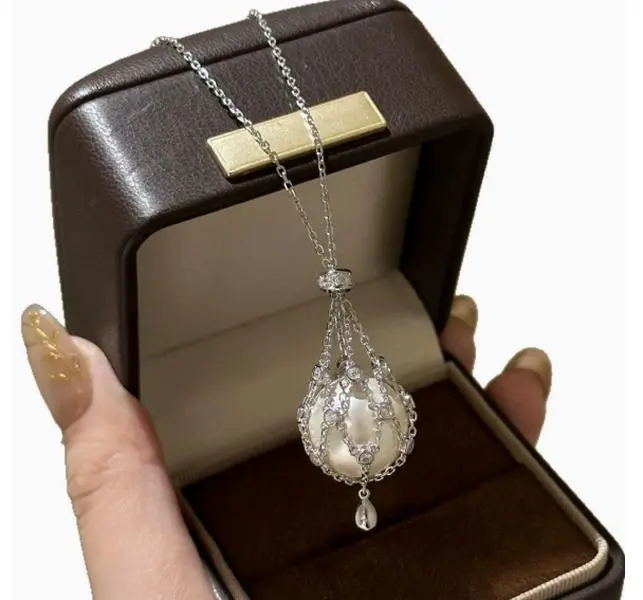 Women's 925 Sterling Silver-Plated Elegant White Pearl Cage Locket Necklace - Non-Tarnish Vintage Lariat Charm, Fashion Anniversary Gift, Casual Daily Wear, 1 Size, Non-Tarnish Pendant, Pendant with Necklace