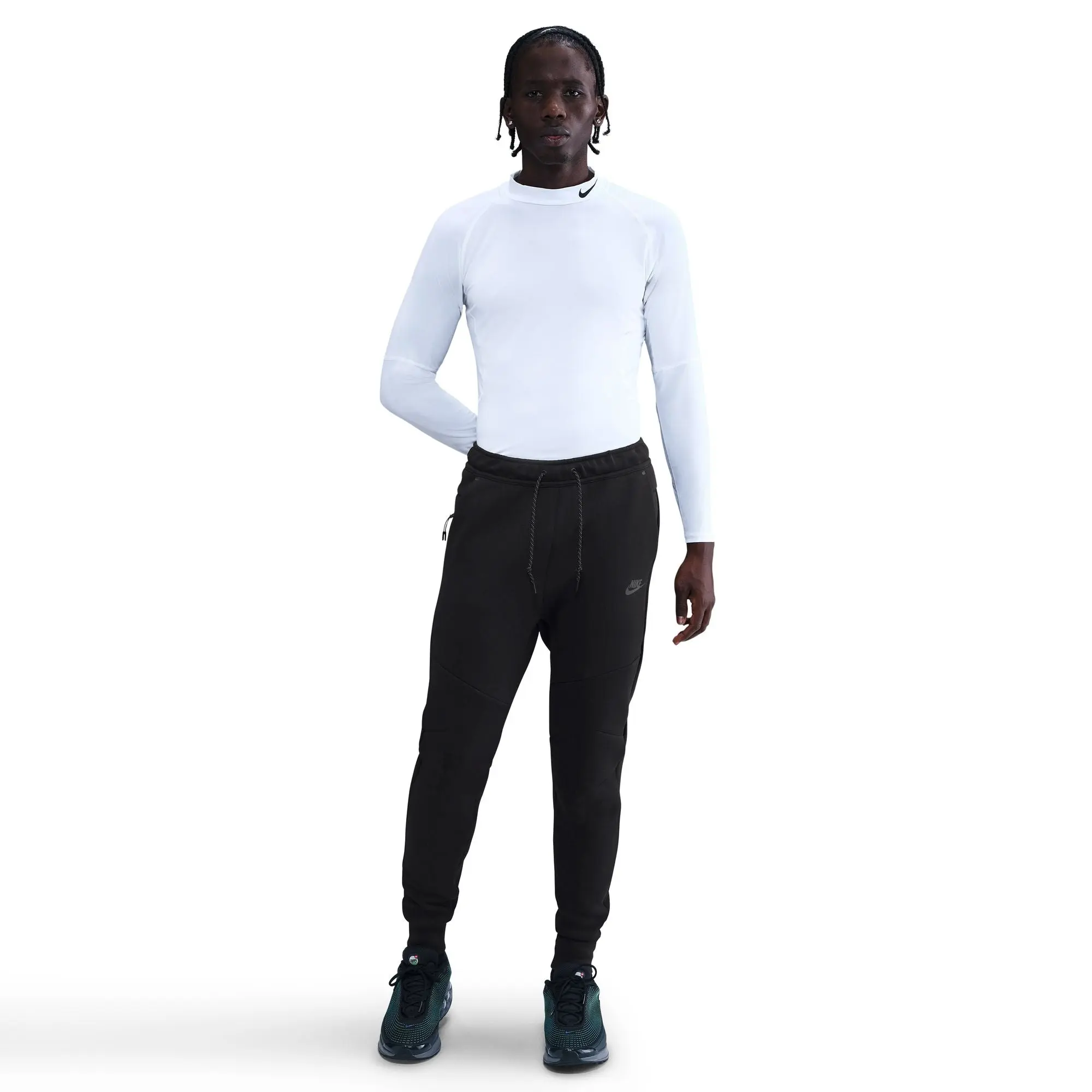 NIKE Men's Tech Fleece Jogging Pants, Premium Cotton Blend with a Tapered Slim Fit, Taped Tech Pocket, and Elastic Waistband