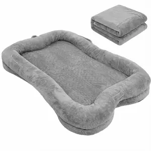 Large-Size Plush Pet Bed with Faux Fur Blanket, Non-Slip Bottom, Easy Cleanup, Storage Pocket, Washable, Vacuum Packed for Dogs & Cats