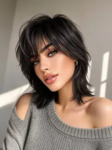 10-Inch Layered Voluminous Bob Wig, Women's Fashion Heat-Resistant Synthetic Wolf Tail Short Hair Wig, Daily Commute Party Use, Daily Wear Wig
