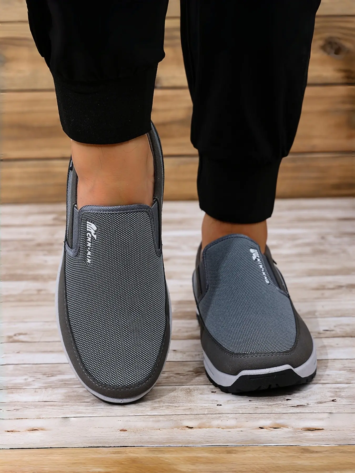 Men's Slip-On Sports Shoes, Versatile Walking Shoes, No Laces Quick On/off Design, Ideal for Indoor Use, Comfortable Walking, Standing Support, Walking Mesh Shoes