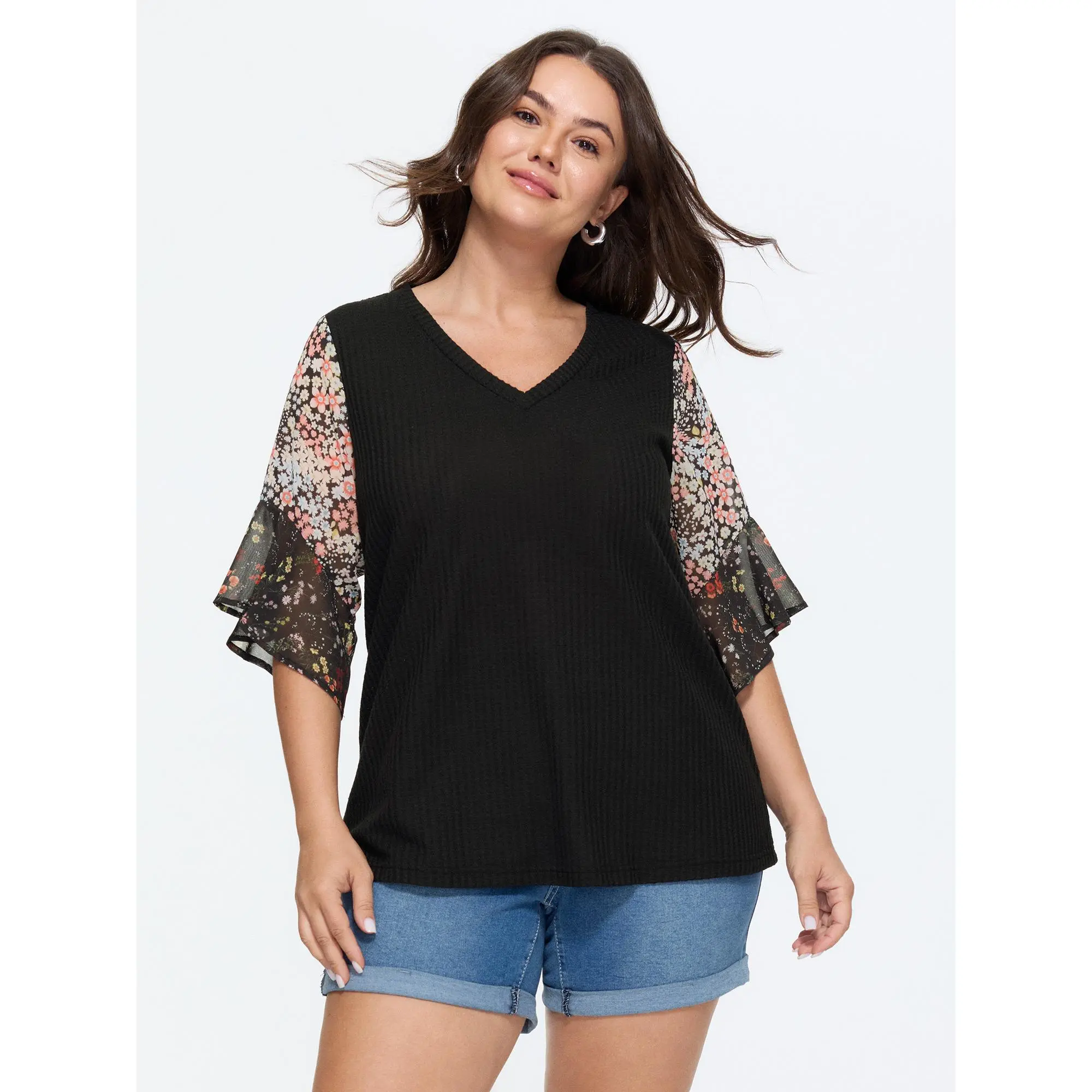 BloomChic Plus Size Blouse for Lady, Casual Wear Ditsy Floral Knit Top with Ruffle Sleeves in a Stretchy Polyester Blend for Summer, Stretchy Fabric, Flowers
