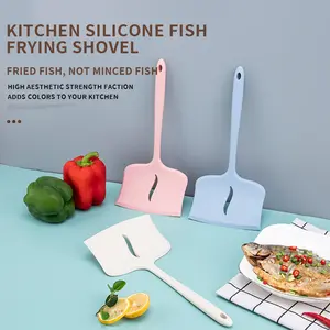 Fish shovel oil brush 2pcs， wide silica gel spatula, short handle non stick pancake shovel, frying flexible flap machine, with oil brush to separate oil layers, kitchen cooker suitable for eggs, biscuits, fried eggs, fish, hamburgers