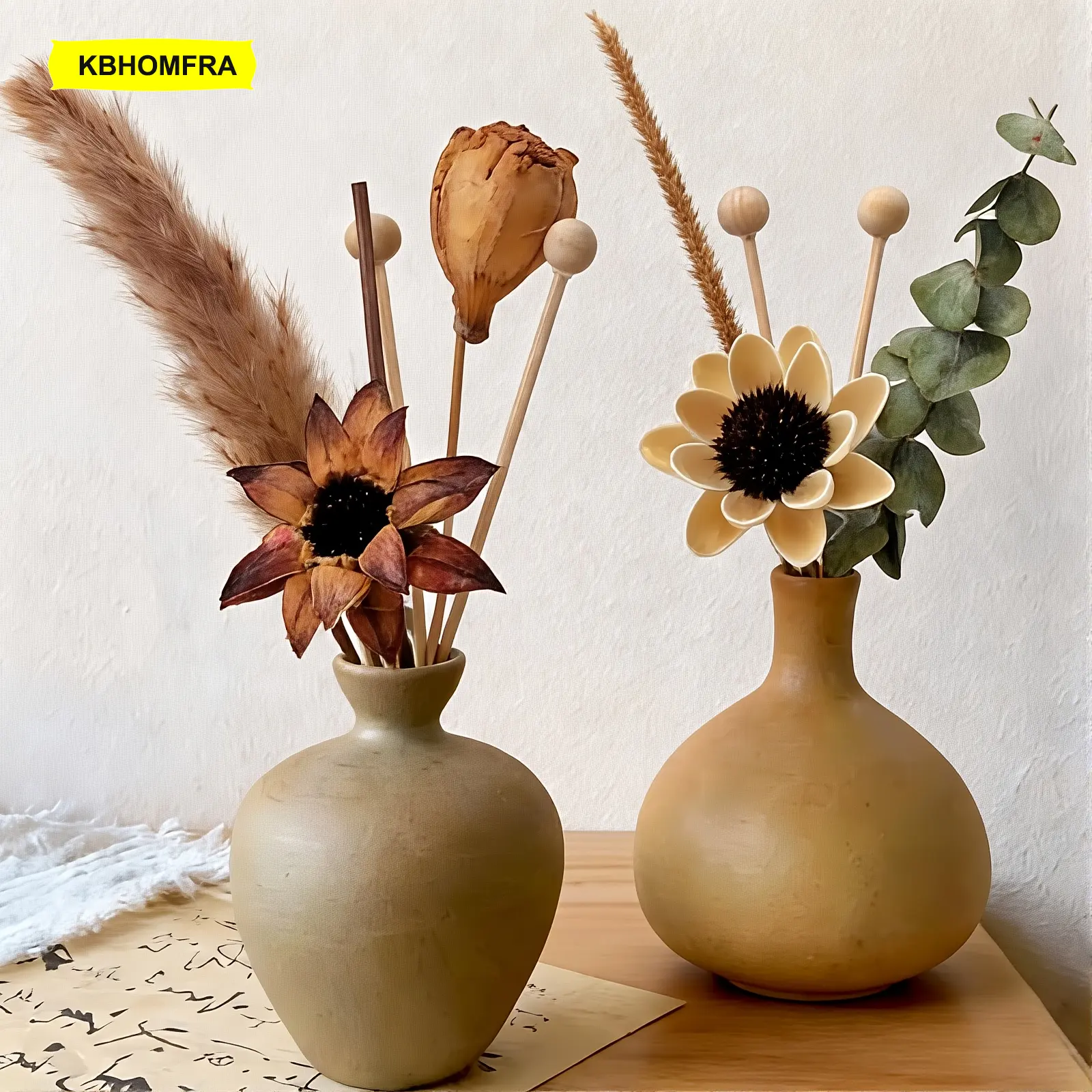 KBHOMFRA Scented Ceramic Vase Reed Diffuser - Jasmine & Sandalwood Natural Aroma Freshener, 60ml Essential Oil, Glass Bottle, Dried Flower Bouquet, Living Room Decor, 24 Months Long-Lasting Evening Home Gift