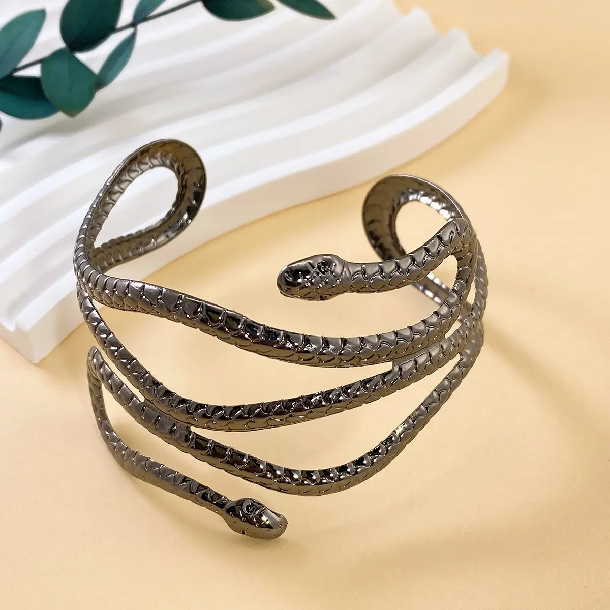 Snake-shaped winding bracelet with adjustable opening for women's jewelry for daily matching