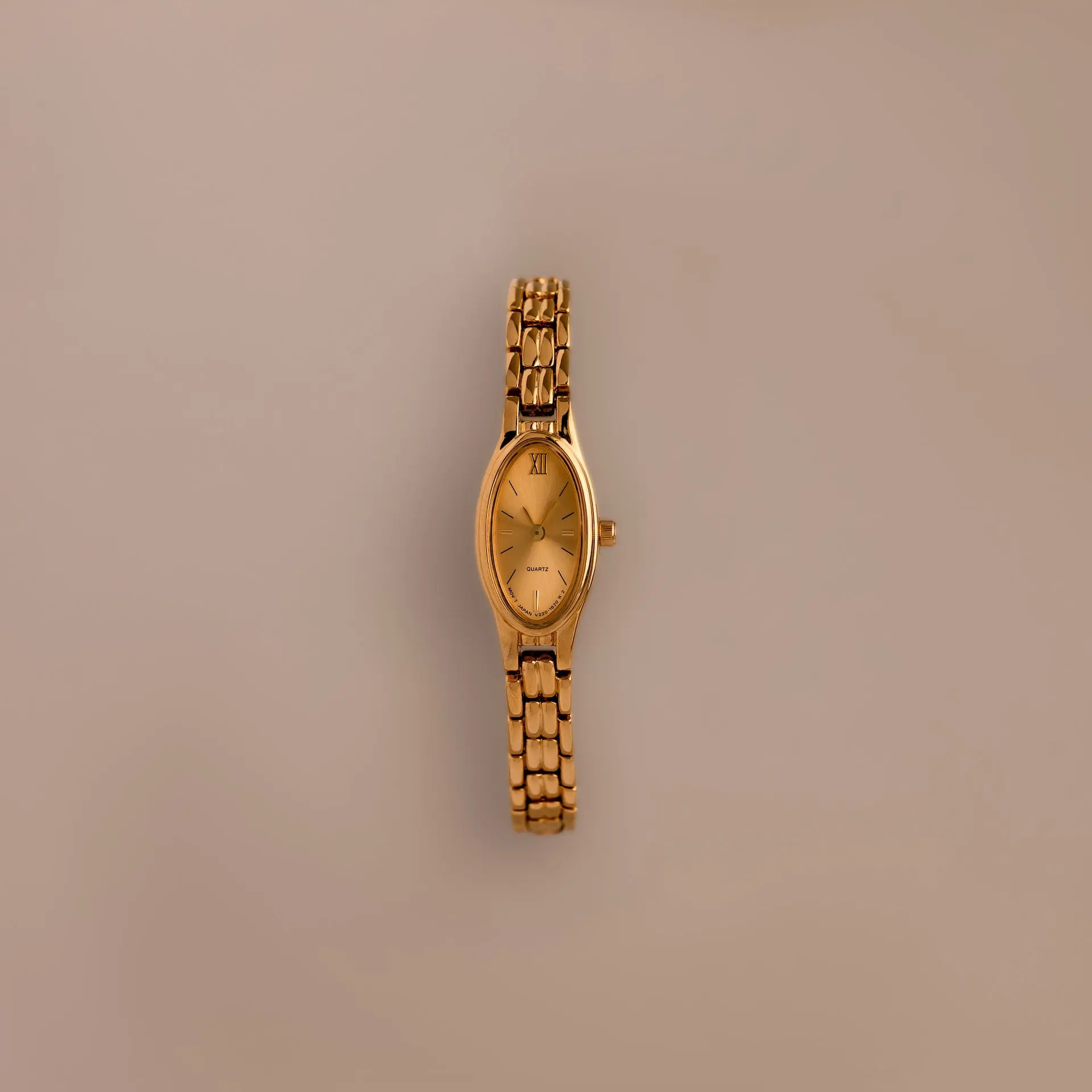 Slim Oval Timepiece by Caitlyn Minimalist - Vintage Style 18K Gold Plated & Mixed Metal Link Watch for Women - Minimalist Jewelry - Gift for Her