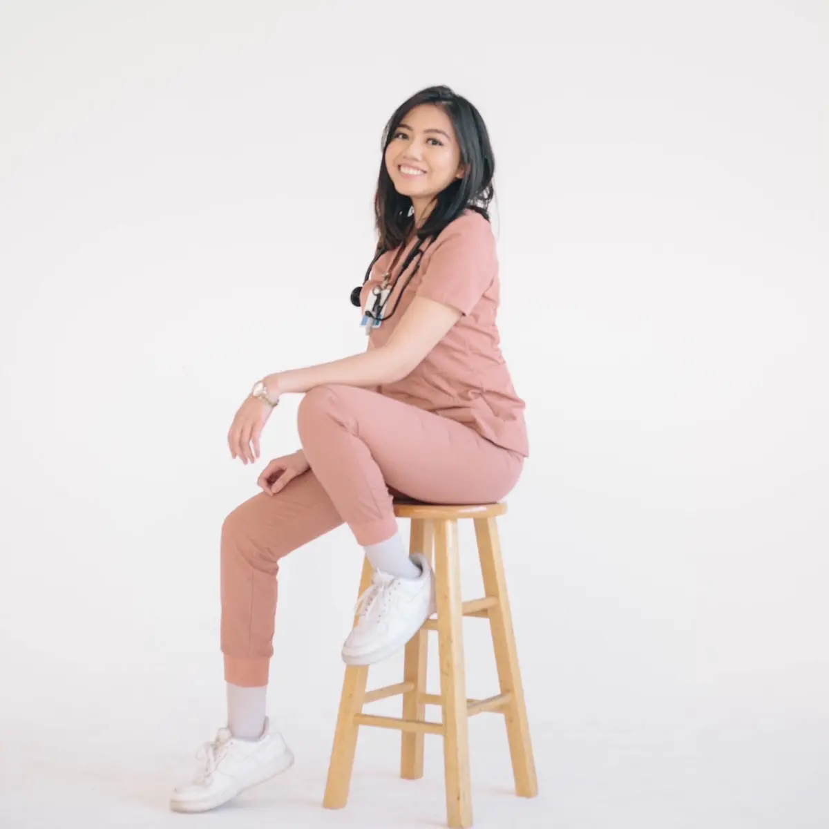 Women’s Staple Scrub Joggers