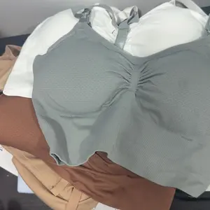 Maternity Bra, Solid Color Prenatal Removable Breast Chest Pads Nursing Bra, Maternity Prenatal Underwear for Pregnancy & Postpartum, Maternity Soft Breathable Underwear, Seamless Maternity Bra, Maternity Bras for Breastfeeding