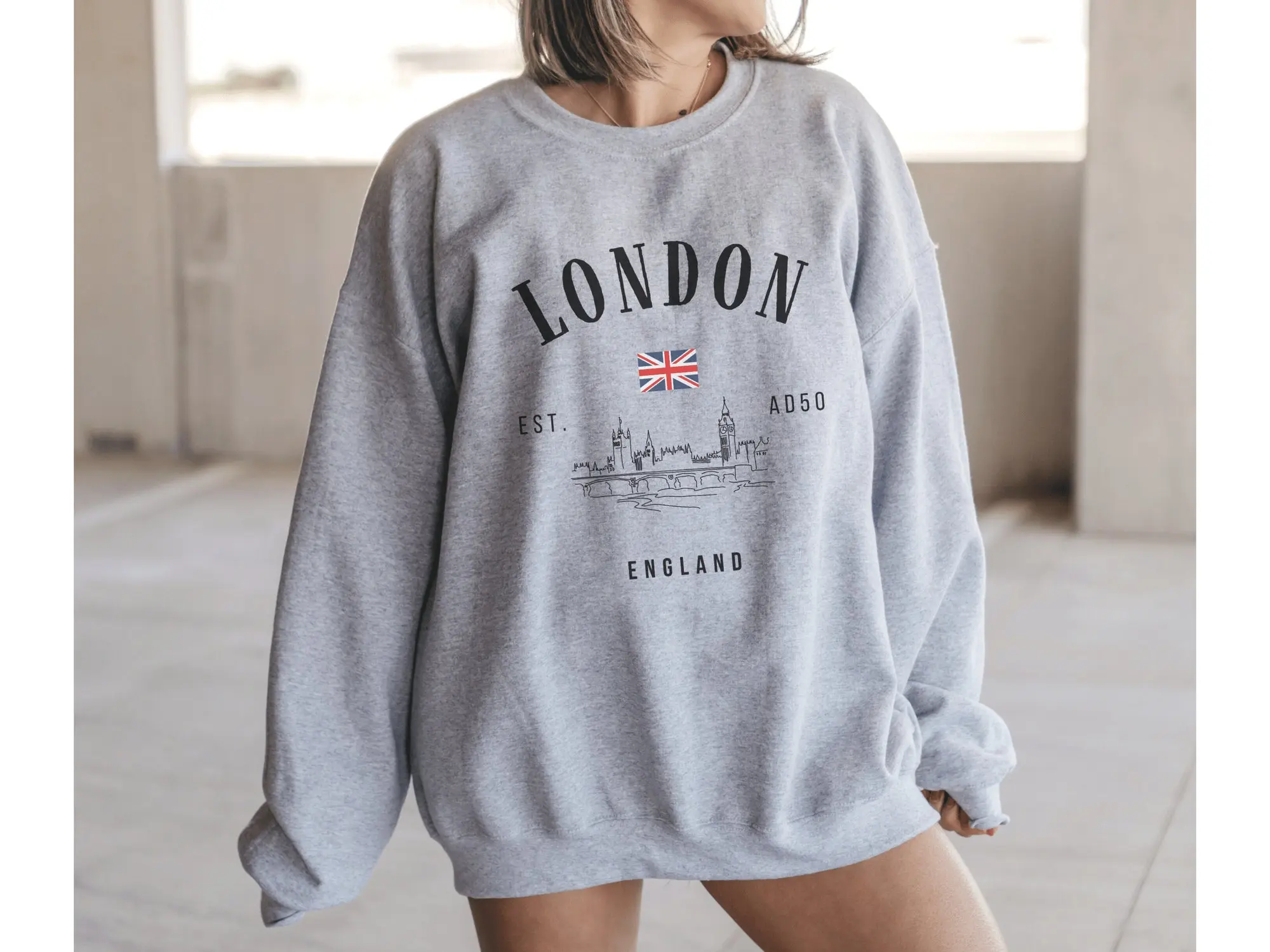 London Sweatshirt, England Sweater, Unisex Crewneck, Skyline Shirt Gift, Vintage Flag Britain Jumper