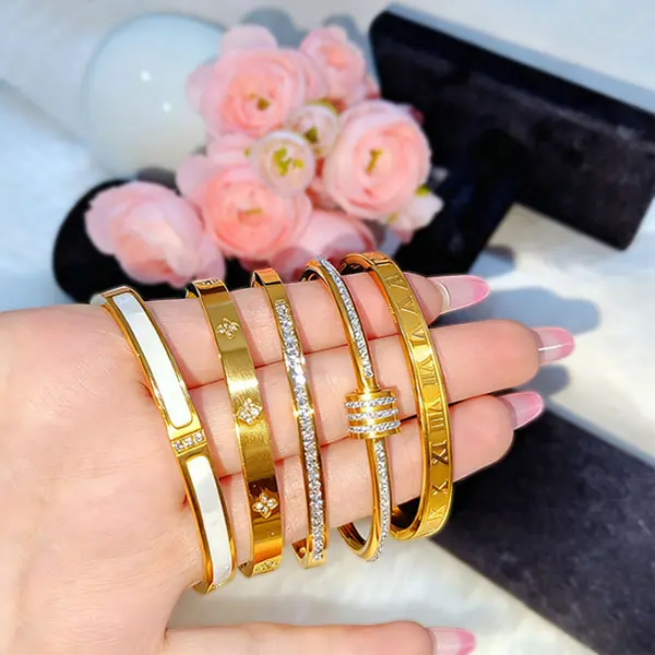 Unisex 5-Piece Waterproof Titanium Steel Stackable Bangle Bracelets Set - Plated, Rhinestone Star Accents, Elegant Jewelry, Fashionable Style, Non Tarnish Metal, Casual/Formal Versatile Accessories, Elegant Jewelry Bracelet