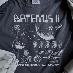 Artemis II NASA Mission T-Shirt: Vintage Feel Space Exploration Apparel Sweatshirt/Hoodie Gifts
