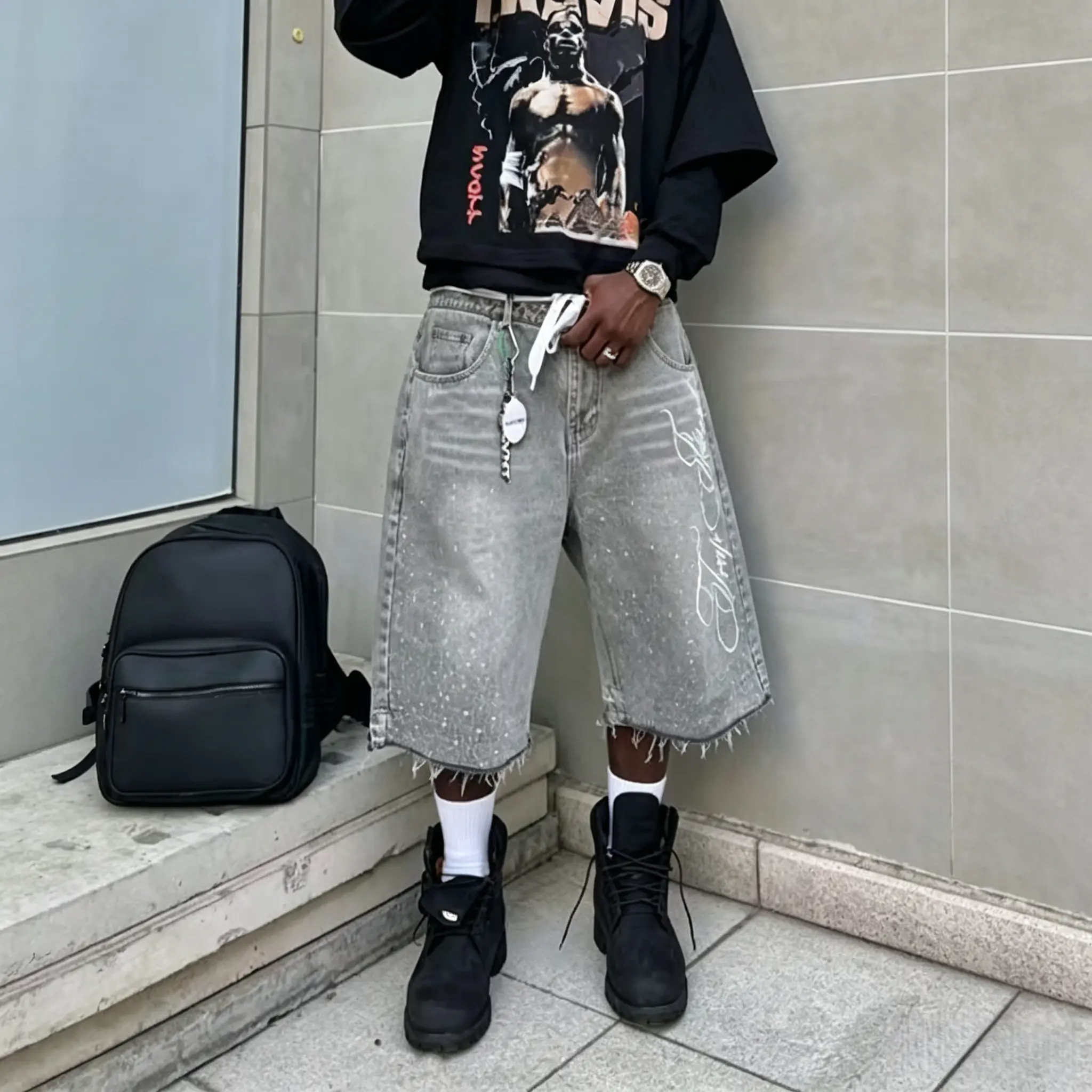Men’s street-style loose vintage jeans with sparkling rhinestone accents; loose casual shorts featuring a distinctive distressed, worn hem design—ideal for outdoor streetwear and everyday casual occasions.
