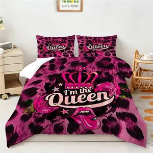 Pink Leopard I'm the Queen Comforter Set, Soft Breathable Microfiber Bedding Set, All‑Season Cozy Warmth for Teen Girls Bedroom, Dormitory, Y2K Glam Feminine Home Decor (2/3‑Piece Set, Pillow Insert Not Included)