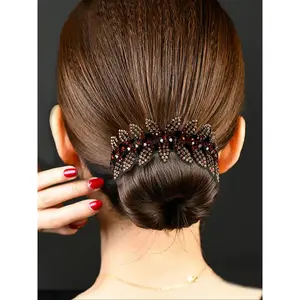 Women Hair Claw Clip with Rhinestone Flower Design, Random Color Crystal, Stylish Updo Hair Accessory for Daily Wear, Wedding & Special Occasions