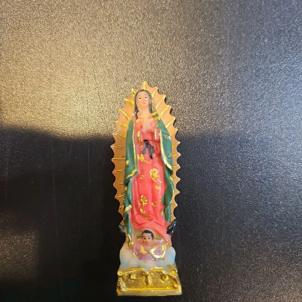 mini virgen para carro 2 inch $6.50