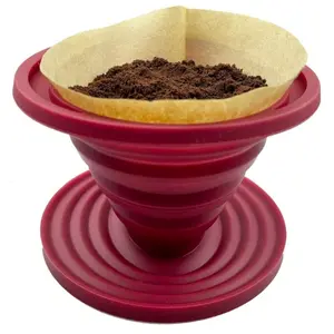 Collapsible Pour Over Coffee Dripper, Reusable Silicone Filter Holder, Portable Pour Over Coffee Maker, Compact and Durable Design, Suitable for Outdoor Enthusiasts, Home Coffee Brewing, Space-Saving, a Must-Have for Outdoor Adventurers (Red)