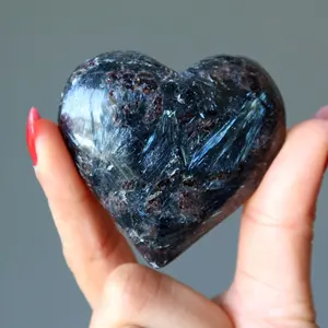 Natural Arfvedsonite Polished Hearts Rocks Blue Flash Stone Chakra Reiki Mineral Specimens Home Decoration Ornament