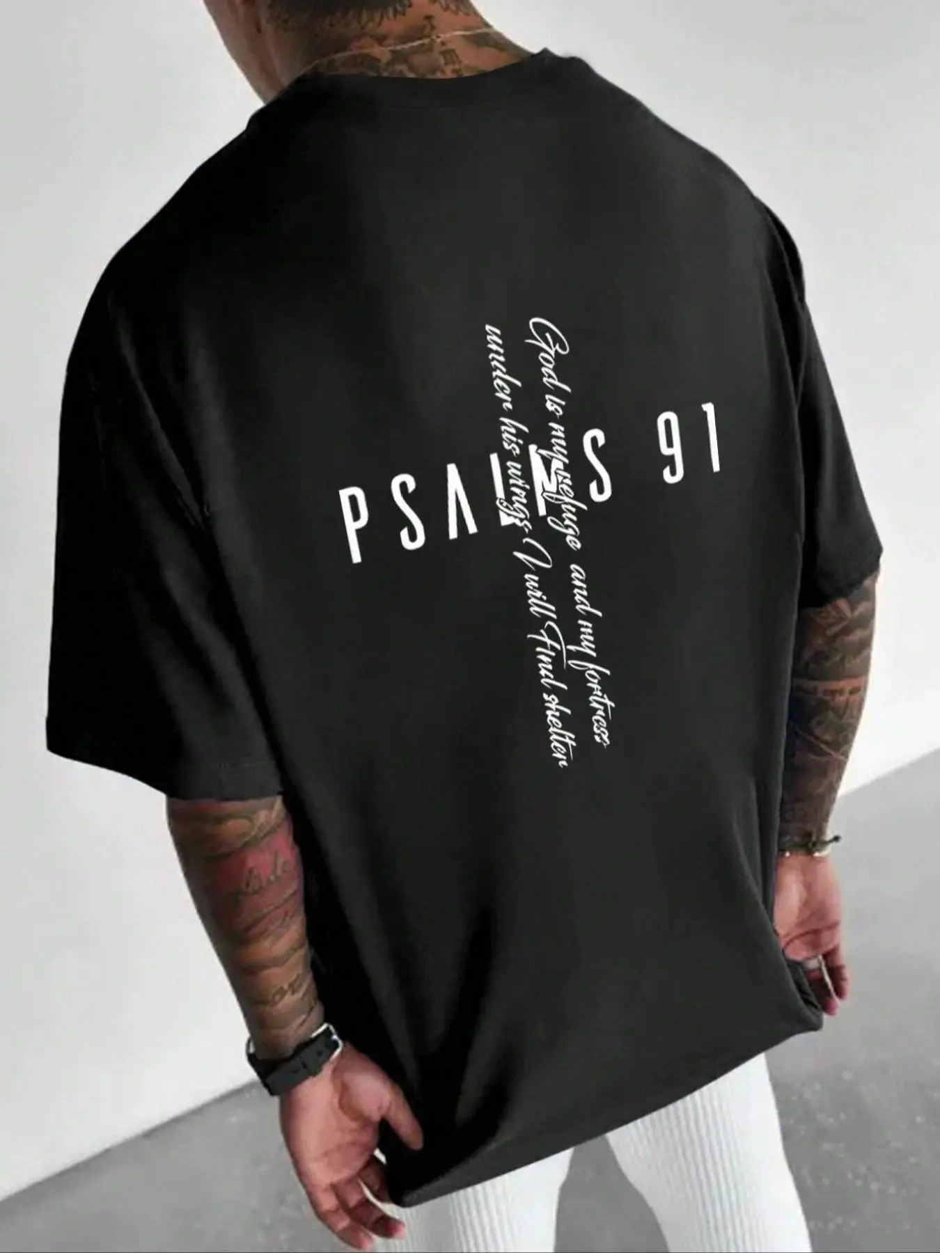 Psalms 91 Christian Bible Verse Graphic T-Shirt, Cross Scripture Print Oversized Tee, Men's Short Sleeve Crew Neck Shirt, Trendy Faith Aesthetic Cotton Top for Believers, Christian Fans and Religious Streetwear Enthusiasts