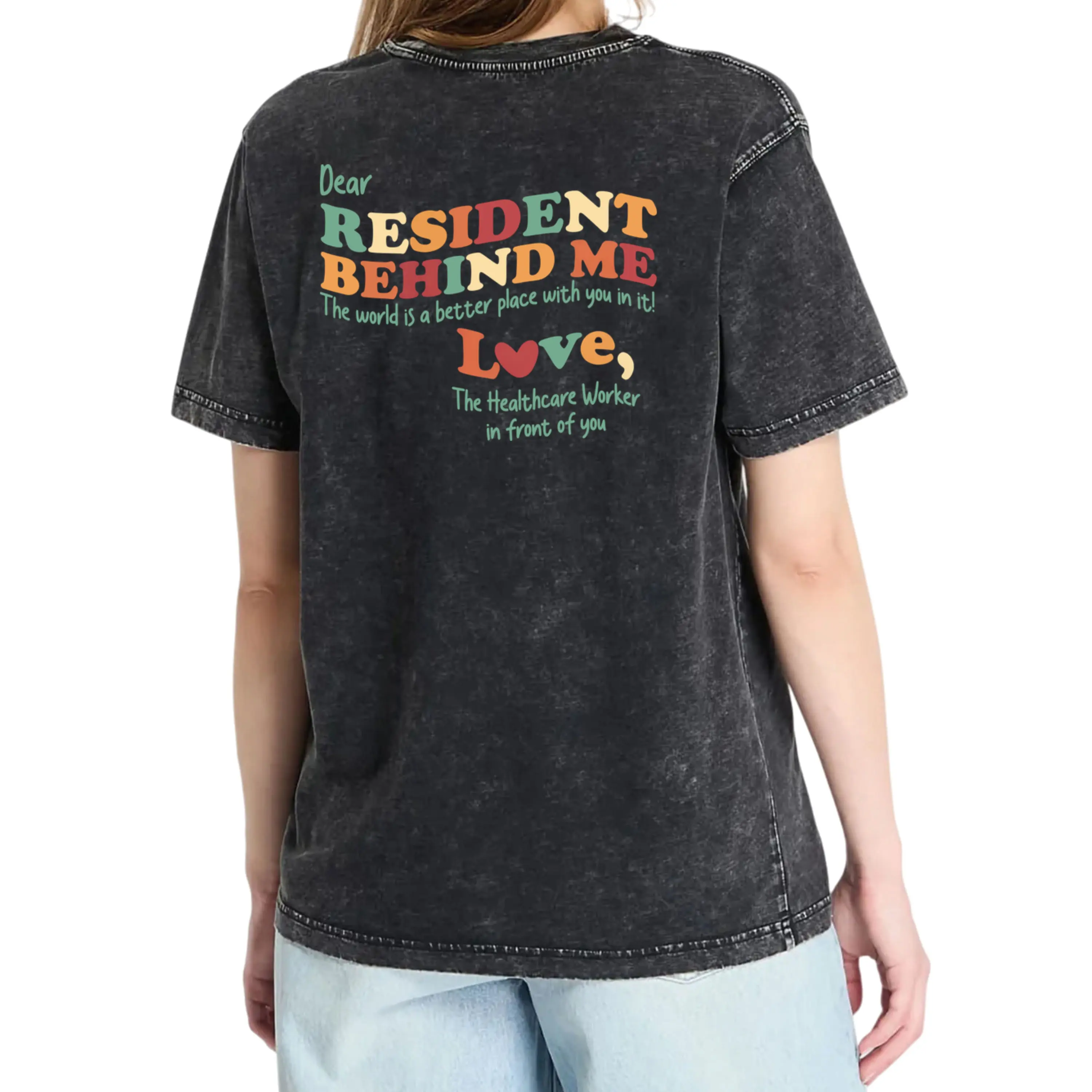 Comfortable Black Graphic Tee for Nursing Home Staff – Colorful Retro 'Dear Resident Behind Me' Print, Perfect Gift for Healthcare Workers and Caregivers