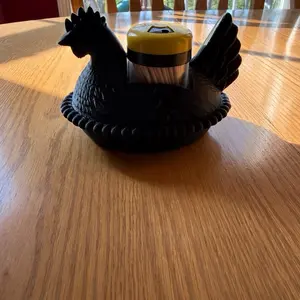 Nesting Hen Toothpick Holder - Unique Chicken Design for Kitchen Accessories - Functional & Decorative Tableware Item