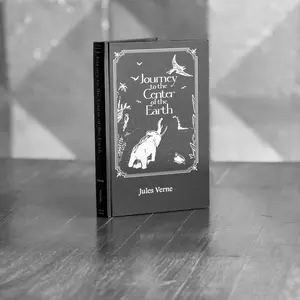 Journey to the Center of the Earth by Jules Vern - Black Spine Book Collection