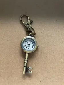 Student Keychain Watch Pendant, Vintage Style Pocket Watch, Simple and Convenient Quartz Watch, Casual Analog Watch, Small Gift for Exams