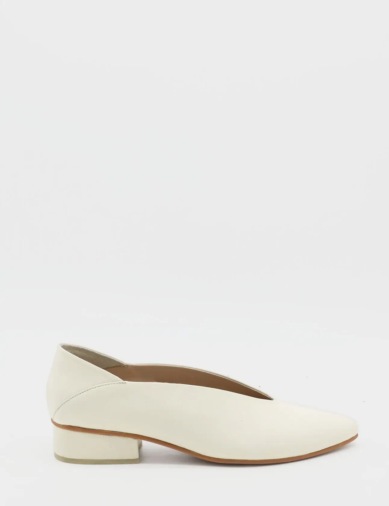 Stivali Lascito slip-on loafers in ivory leather Stivali Lascito slip-on loafers in ivory leather