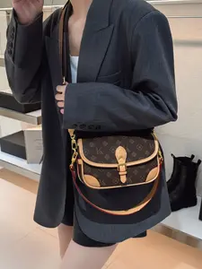 Women's Crossbody Shoulder Bag, All over Print Design, Vintage Style, Versatile and Trendy, Perfect for All Seasons, Casual Shoulder Bag, Unique Bags, Crossbody Purse