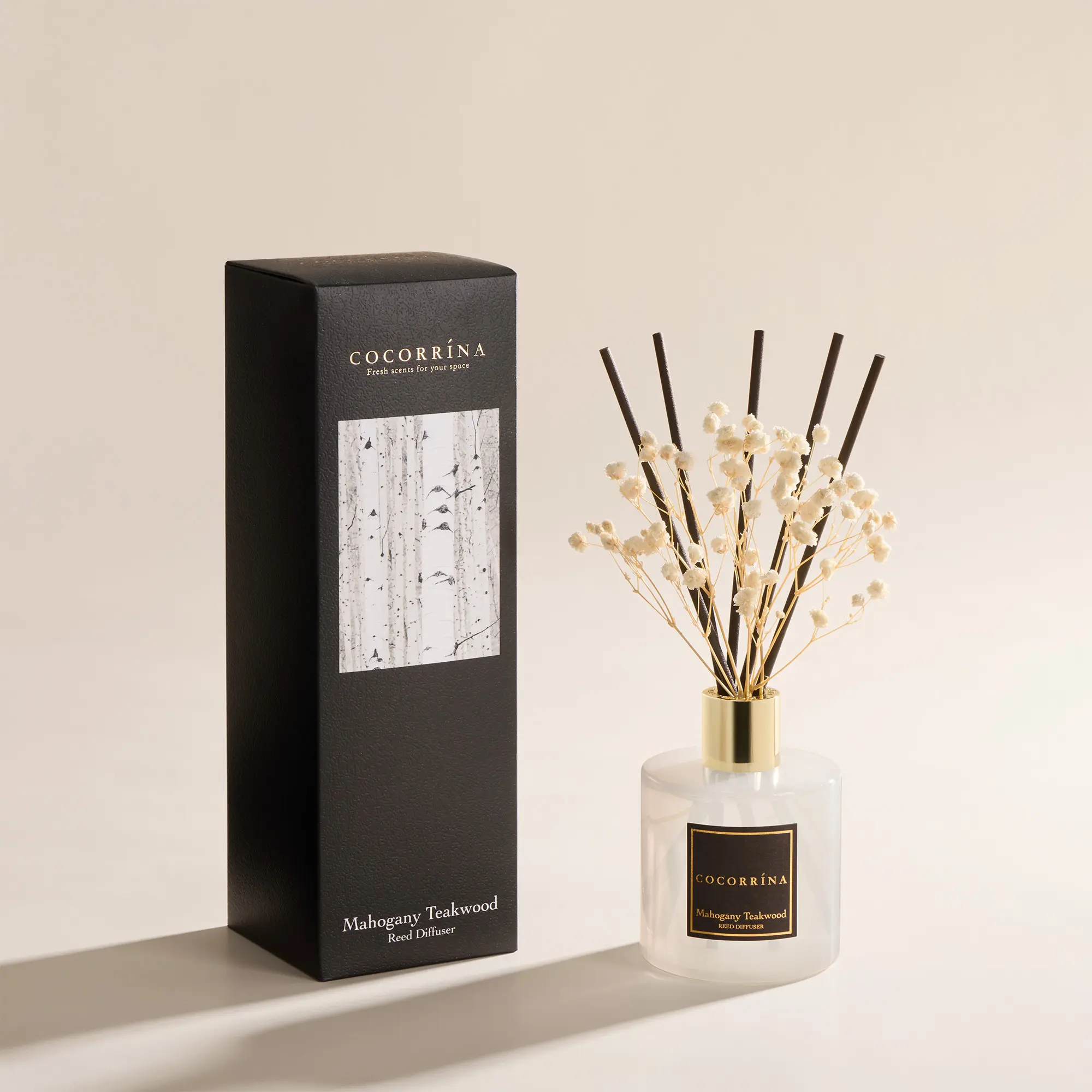 COCORRÍNA MAHOGANY & TEAKWOOD Reed Diffuser Set, Long-Lasting Home Fragrance with Dried Flowers for Bedroom, Bathroom Shelf Decor