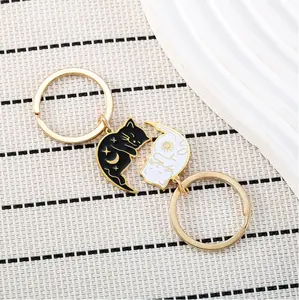 Cute Couple Cat Keychains Made of Stainless Steel Black and White Sun and Moon Design Perfect for Pet Lovers Bag Charms