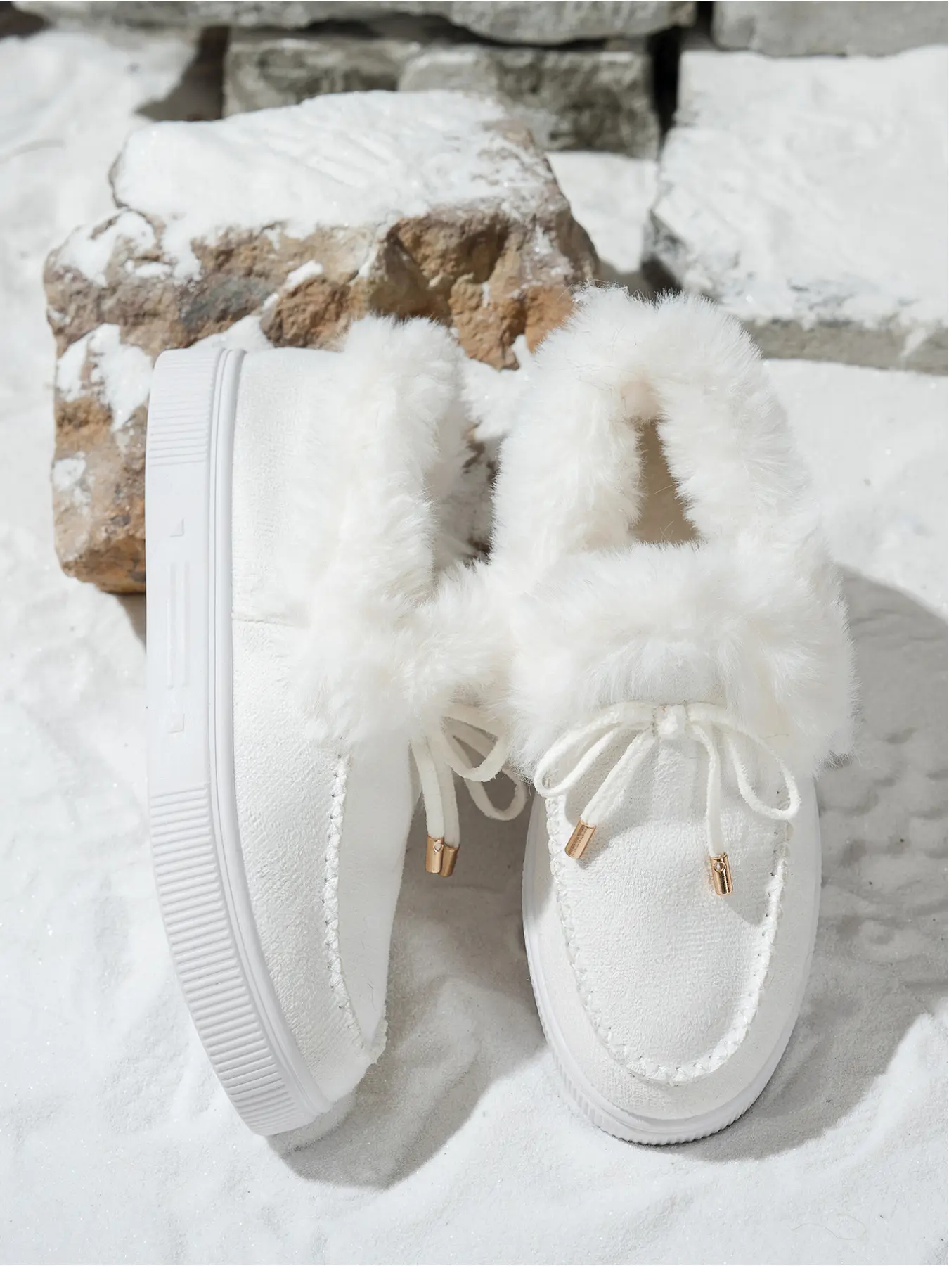 Winter women's cotton shoes, European and American butterfly knot warm shoes, flat bottomed plus size hairy shoes, women's shoes, snow, Casual Fashion Shoes, Casual Trendy Shoes